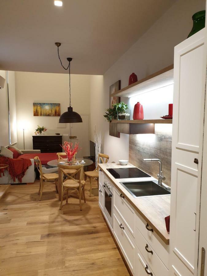 Four Elements Apartments Катания Екстериор снимка